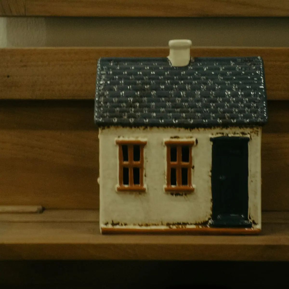 Cottage Doll House (Wooden)